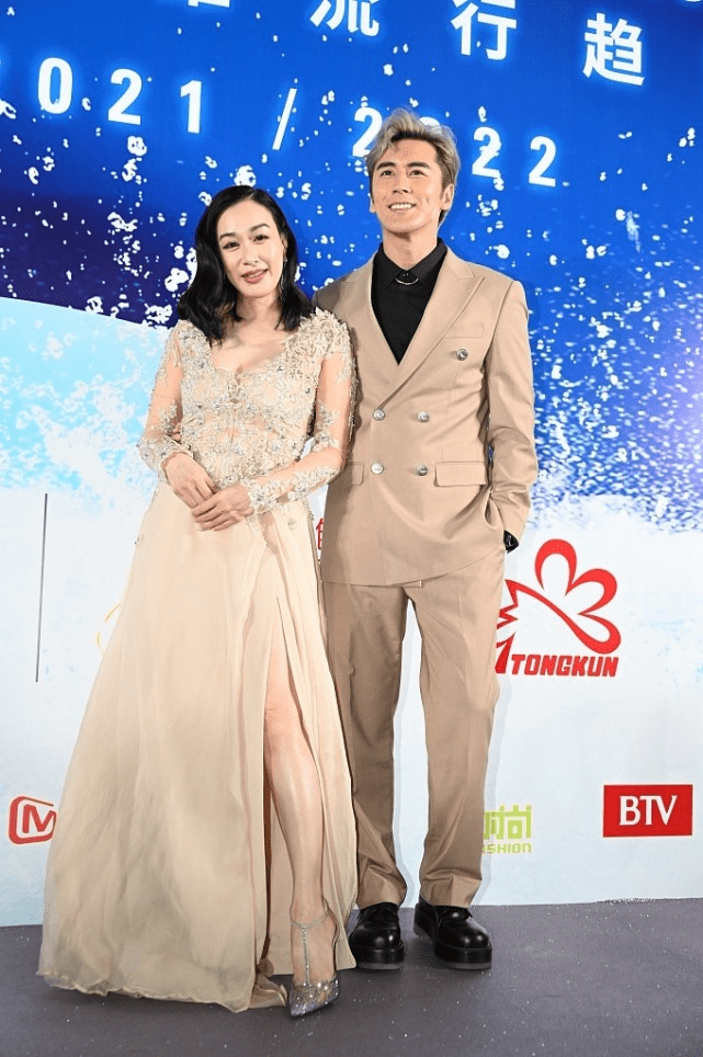 女生|钟丽缇穿礼裙太高调，丰满身材毫不掩饰，真不怕张伦硕吃醋