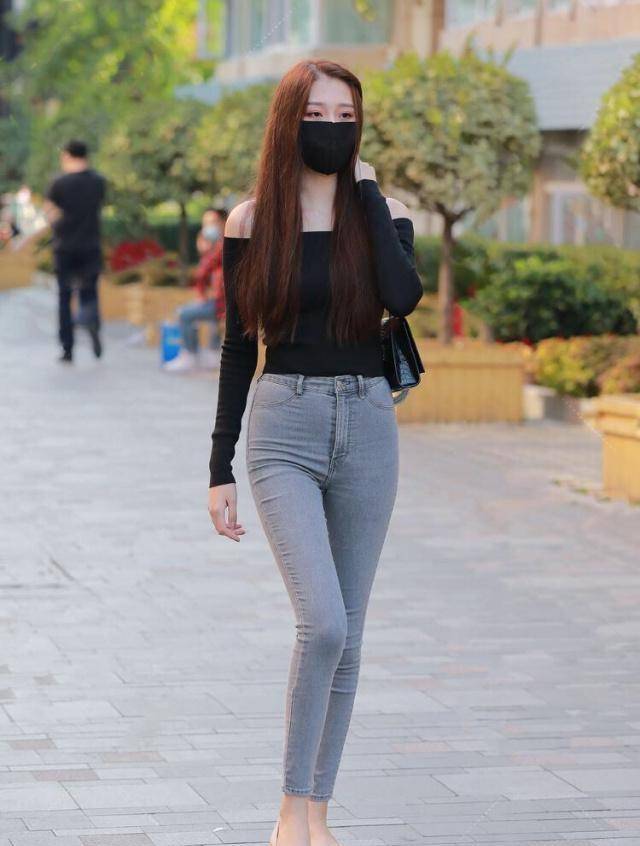 吊带|时髦美丽的打底裤穿搭尽显青春姿态，衬托修长的美腿，减龄美丽