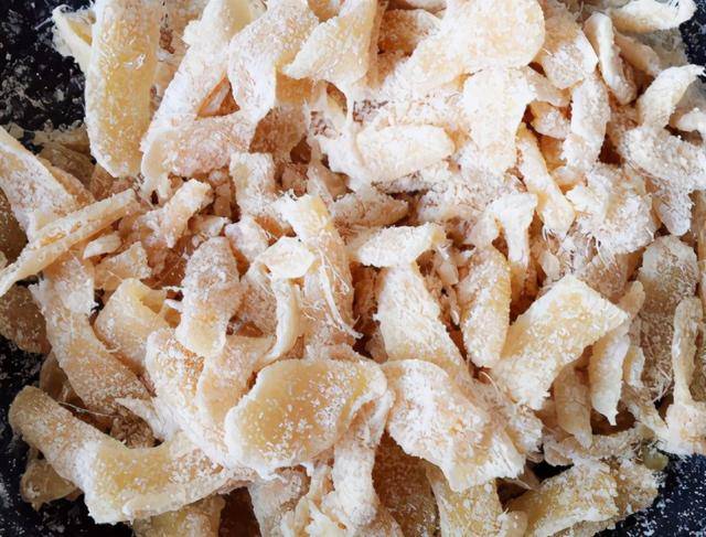 姜片|每天2片姜糖片,从大寒吃到立春,驱寒暖胃滋补,顺利度过冬