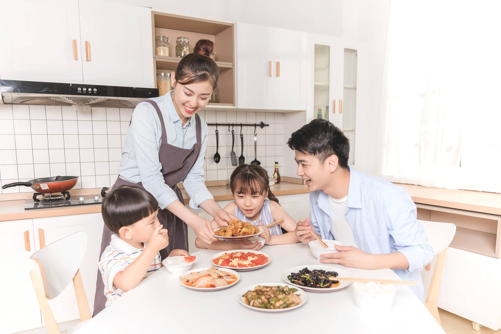 婴儿几个月不用喂饭了 e80e370d3c3c41b1ade2a4465f01c0d5.jpeg