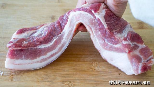 入口|五花肉这样做太好吃,一次秘制2斤,入口即化,吃一次就念念不忘