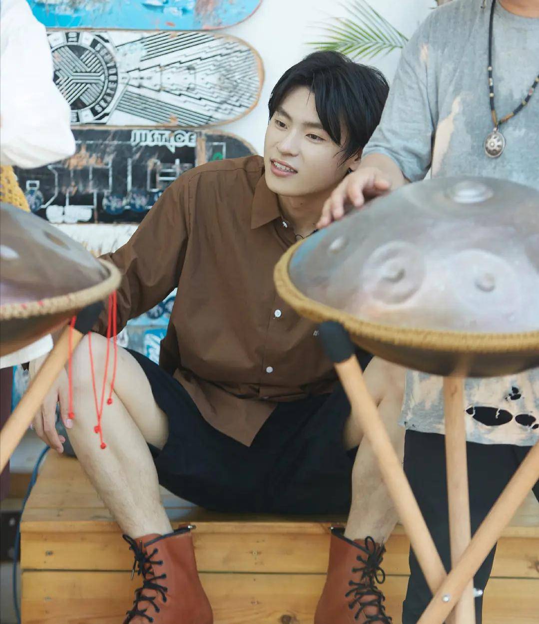 女主持|女主持与小5岁男星恋爱，父亲掩面痛哭不看好：还是男人最懂男人