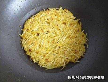 人体|原来土豆饼如此简单，不和面不油炸，10分钟搞定早餐，比灌饼还香
