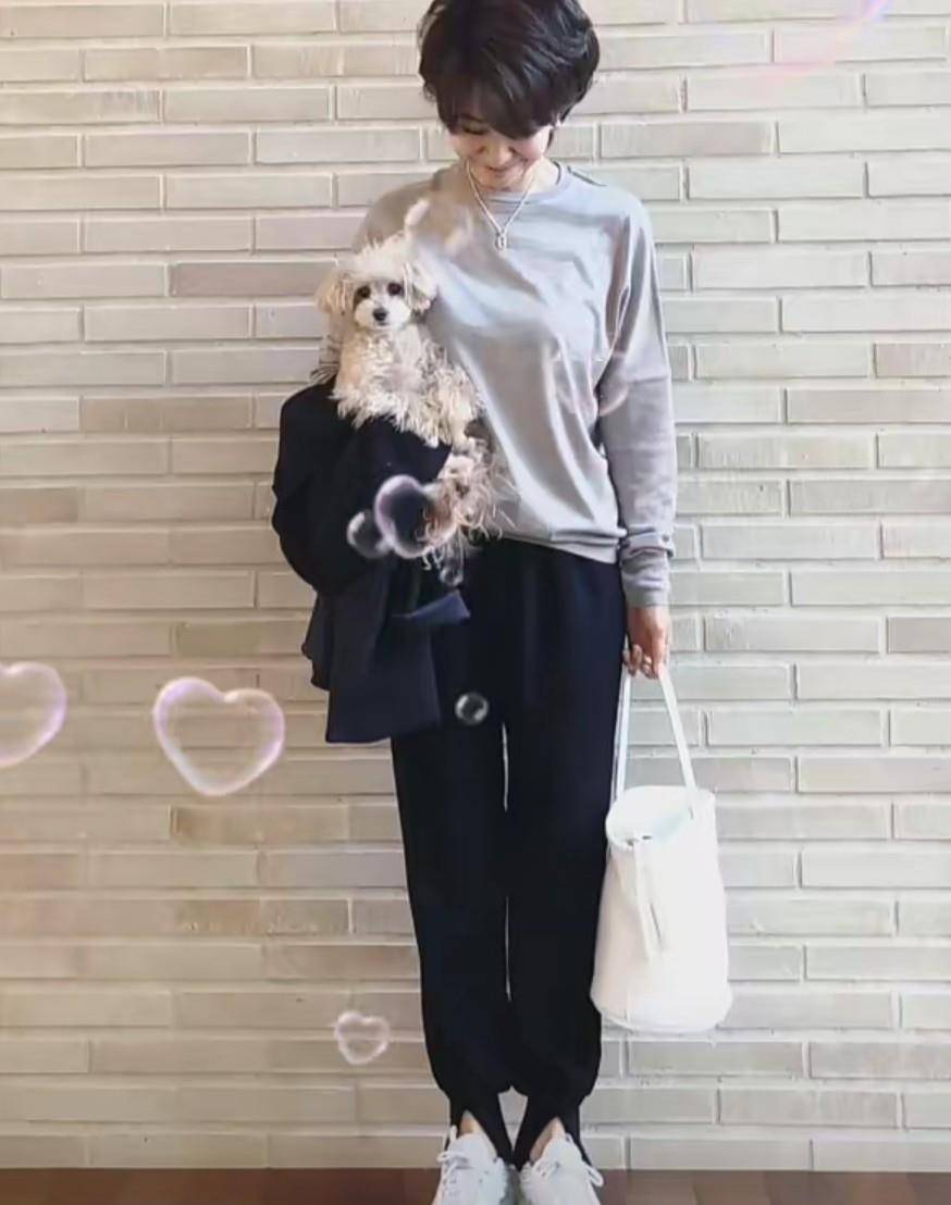 材质|50岁女人穿不出高级感?学日本主妇从“三要素”穿法,时尚且年轻