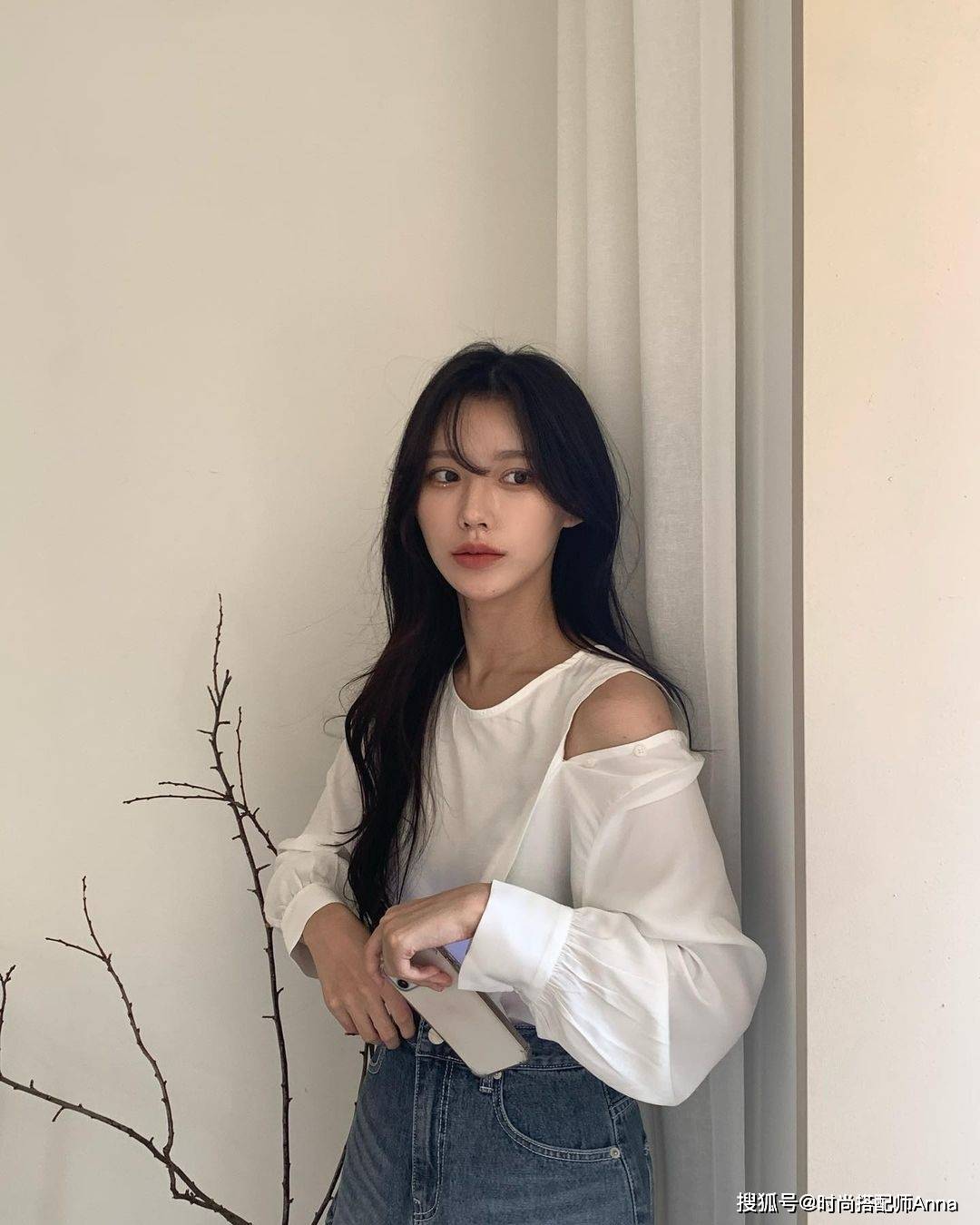 新鲜感|越是简约的基础款,越能穿出心动不已的新鲜感,时髦还吸睛