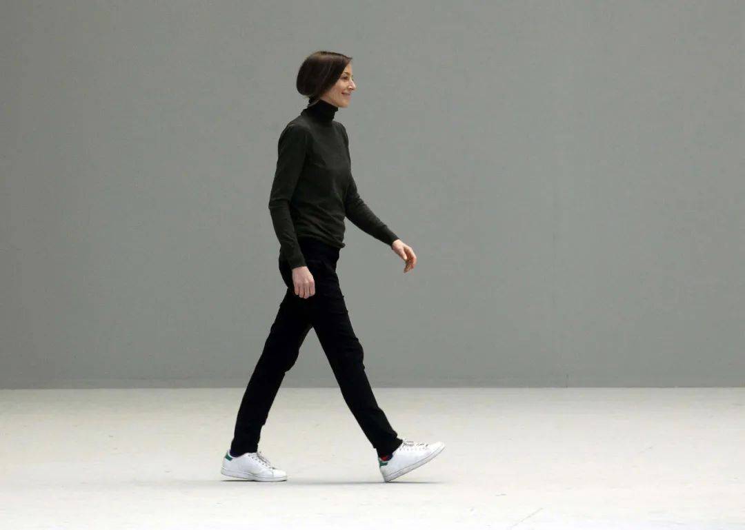 语言|Phoebe Philo：用极简的设计语言来彰显女性独有的魅力。