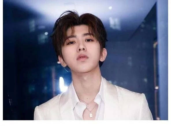 青春|她曾把蔡徐坤残忍淘汰,如今沦为学员,导师蔡徐坤:我记得你