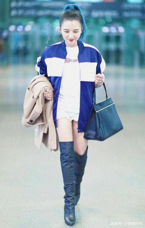 显得|何洁瘦身后好会穿，西装搭半裙显高显瘦有气质，好身材不像3娃妈