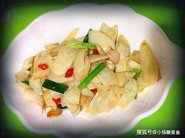茭白|爱上茭白的此种美味做法，营养鲜香，脆嫩爽口，全家人抢着吃