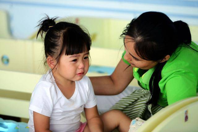 对比|独生家庭和二胎家庭谁更有优势？20年后对比差距，真实又戳心