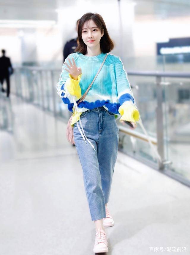 仙女|冯提莫火了后真不低调！穿一字肩仙女裙走红毯，都瘦成大头娃娃了