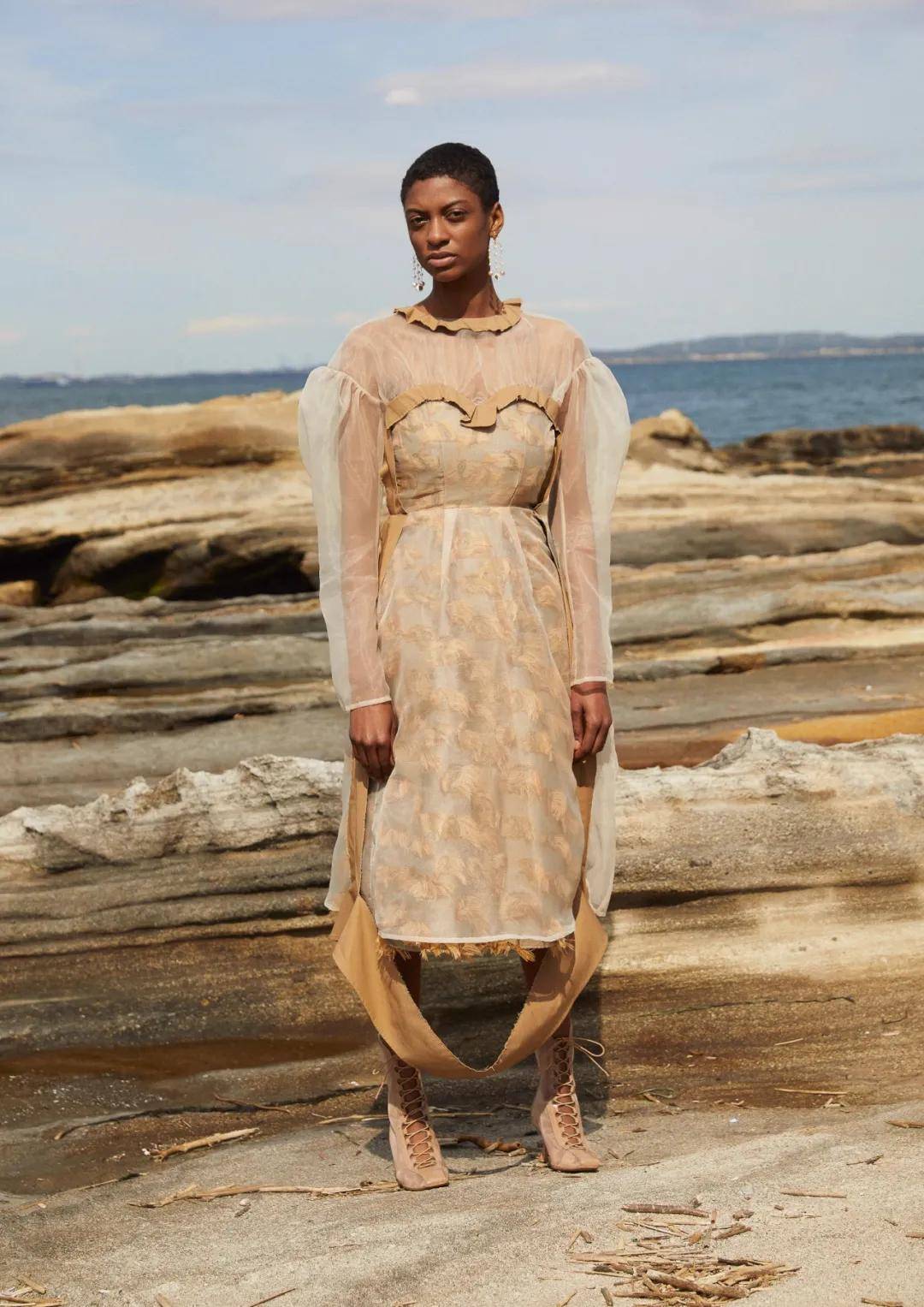 文化|打造Angelababy、倪妮霸榜仙女裙的设计师,进入时尚圈竟是偶然?