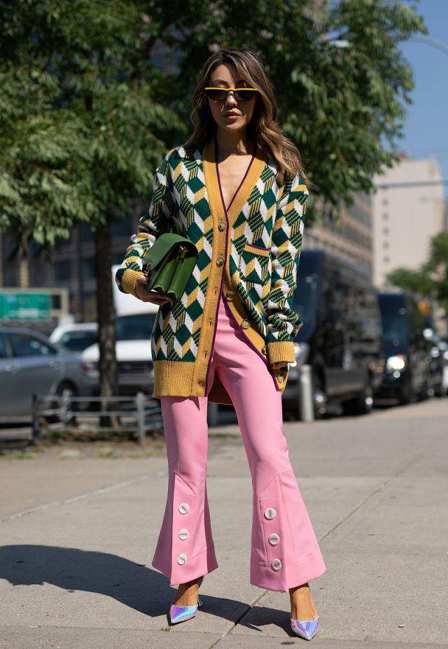 颜色|秋天街头的“英伦风”,只需件菱格毛衣,绅士的贵气你也能有