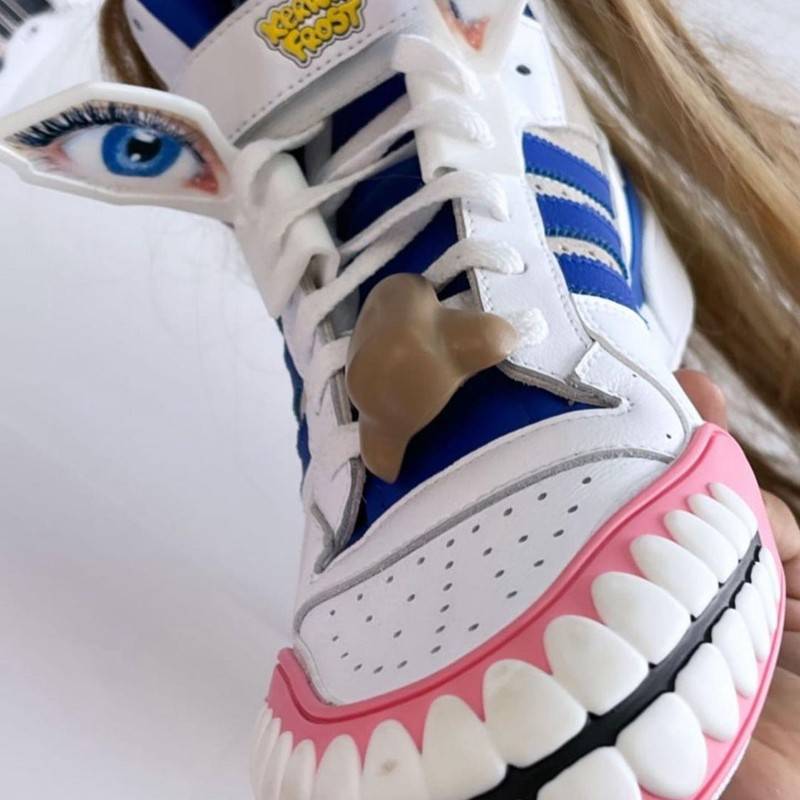 的设计|三叶草「龅牙鞋」实物曝光！网友：求求来点阳间的…