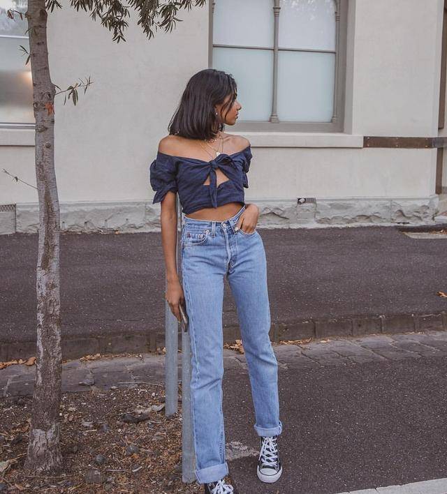 胸部|显胸装是高手级别的穿搭,关晓彤一试果然诱人,吸睛时髦适合夏日