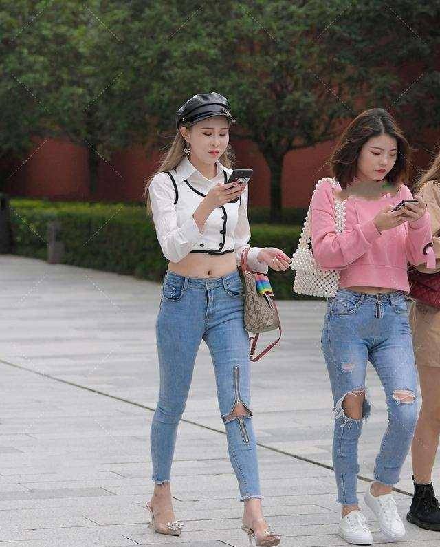 毛衣|瑜伽裤无论单穿或者内搭,展现清纯气息,凸显甜美风格