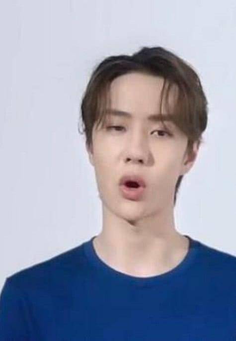 假发|不只是黄晓明，半个娱乐圈都“秃”了，连00后都跟假发片较上劲了