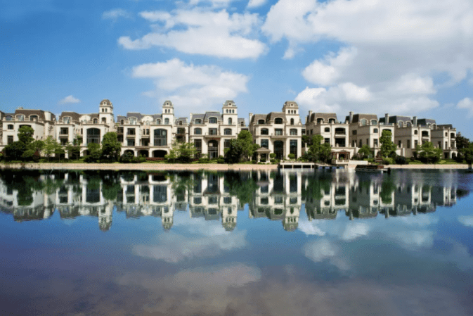 法式城堡打造,双首层设计,惠州龙光城别墅有哪些看点?