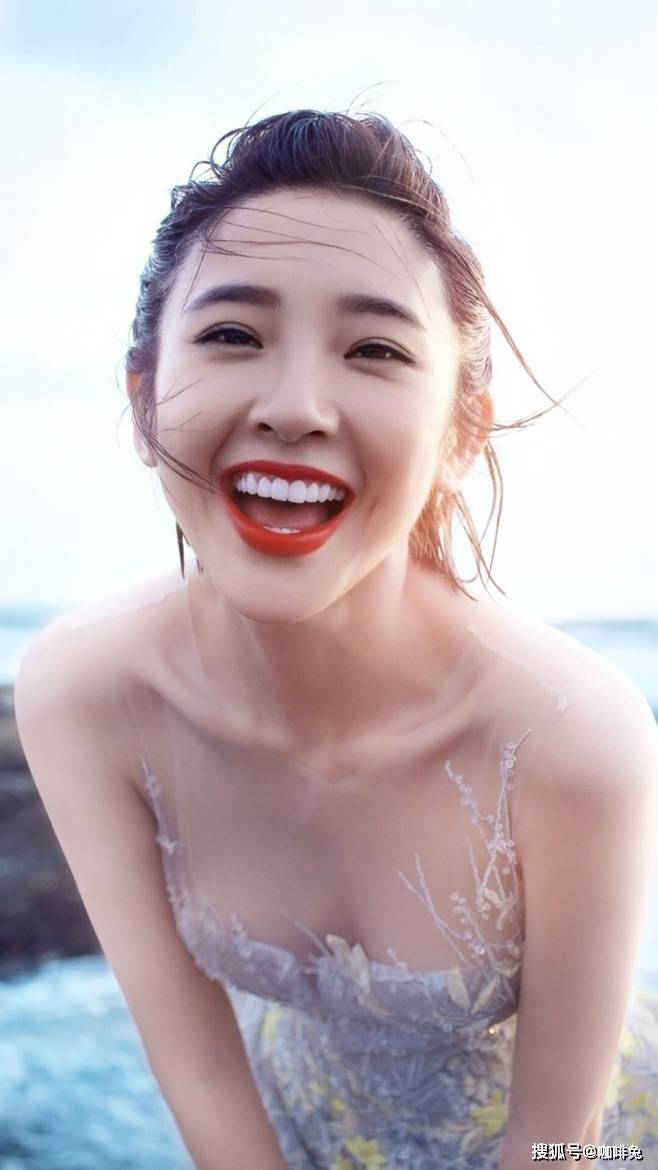唐艺昕|甜美女星唐艺昕的时尚大片，嫁做人妇后她气质卓越，越发魅力十足