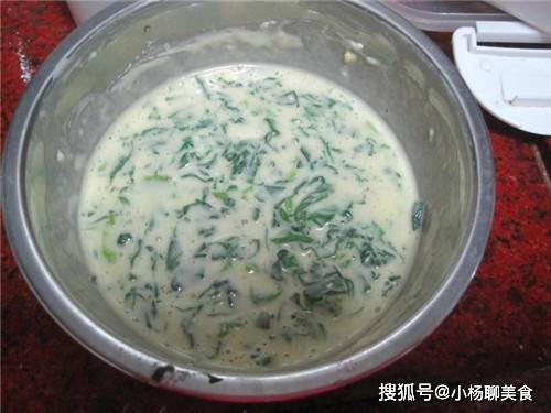 步骤|1分钟就学会的早餐，手不沾面，一搅一煎就出锅，厨房小白也能会