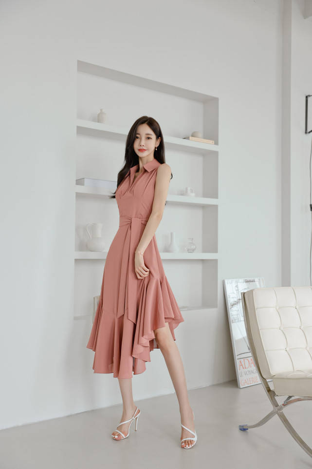 裙裙|非常少女粉嫩的颜色，勾勒出曼妙的身材也能够尽显优雅风情