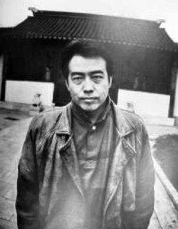 感觉|陈凯歌陈红罕见露面，穿拖鞋放飞自我，大爷年轻时可迷倒不少人
