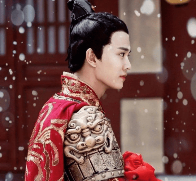 男星|古装红衣美男，龚俊、杨洋、肖战等男星，谁是你心头的朱砂痣？