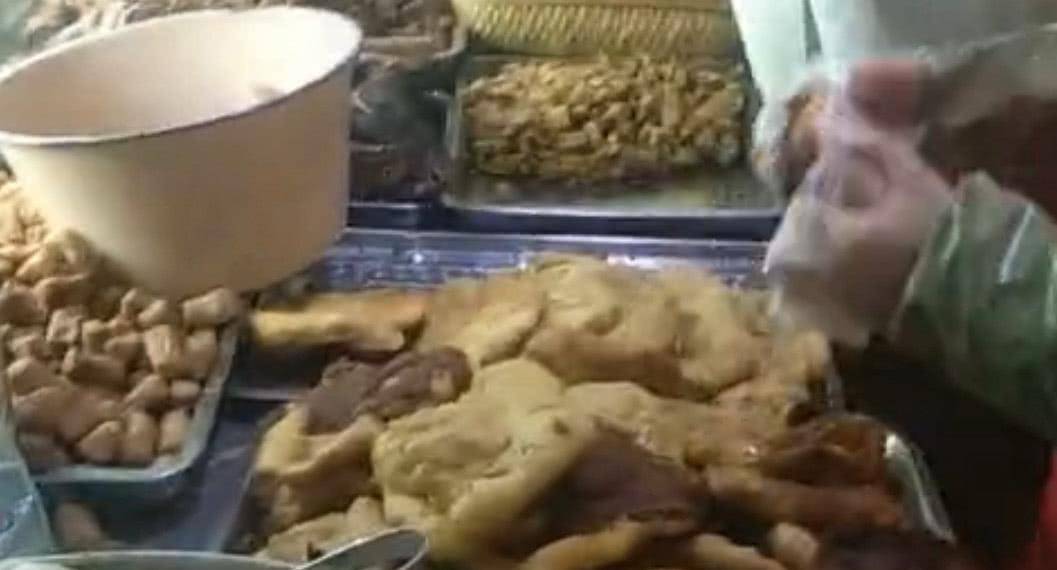 北京最牛逼的小吃店 一碗7块钱的丸子汤 顾客从店里排到店外广告词大全3d模型下载游戏美术 华英新闻网