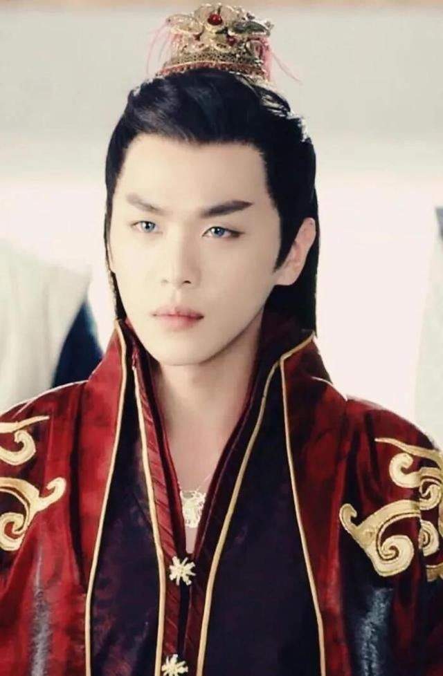 男星|古装红衣美男，龚俊、杨洋、肖战等男星，谁是你心头的朱砂痣？