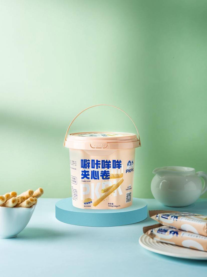 大腦|噼咔哞哞夾心卷獨家“機能芯”零食：刷劇開黑、加班熬夜也能硬核PK！