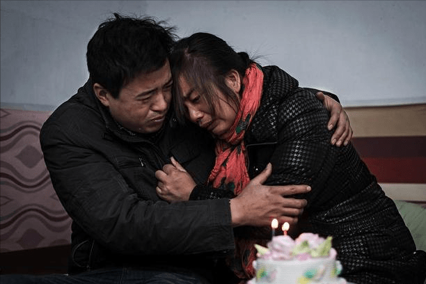 时间|“我养弟弟，谁来养我儿子？”女儿的质问，让父母无言以对