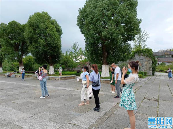 2021贵阳市文化和旅游局媒体八月采风活动在修文县举行