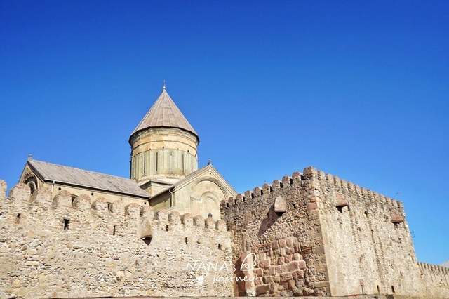 曾是格鲁吉亚首都的这个城市，淡雅脱俗，各种中世纪风格教堂