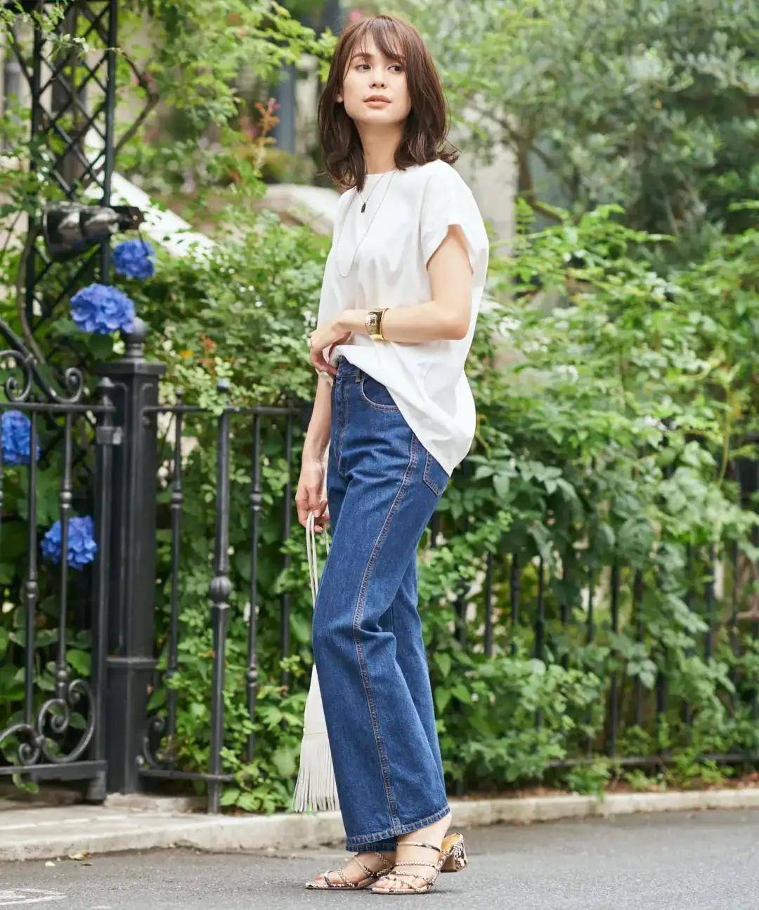 品位|年轻妈妈早秋更爱的显高搭配，简约耐看自然舒服，适合30岁以上！