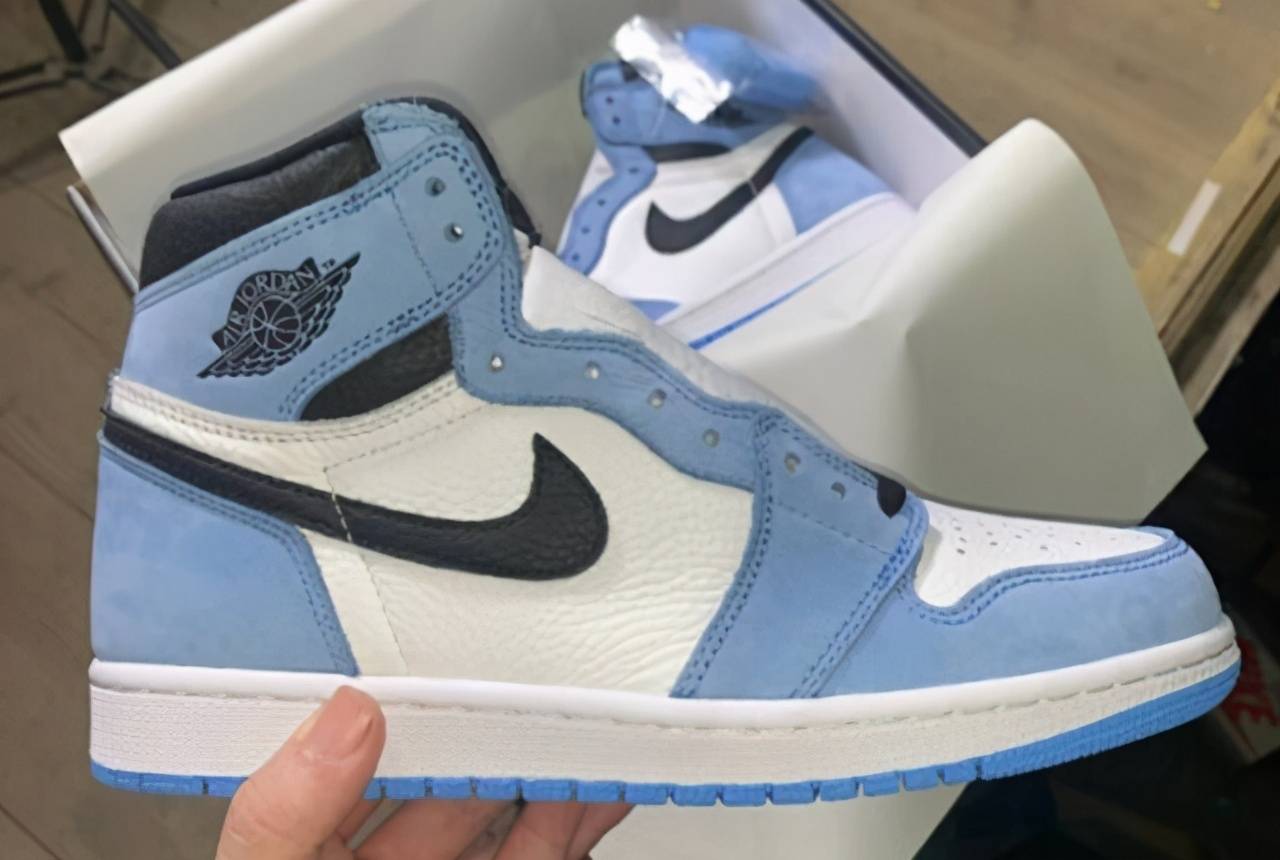 大学|aj1大学蓝,经典的鞋型融入醒目的撞色设计,aj的又一全新力作