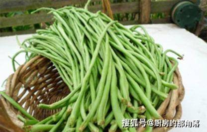 道菜|豆角炒肉，豆角有人焯水有人直接炒？大厨：都不对，难怪不好吃