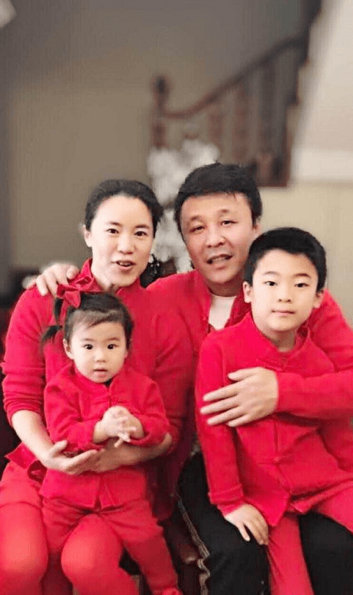 乒乓冠军|乒乓冠军王楠嫁入豪门也幸福，一双儿女很可爱，感觉过的像小女人