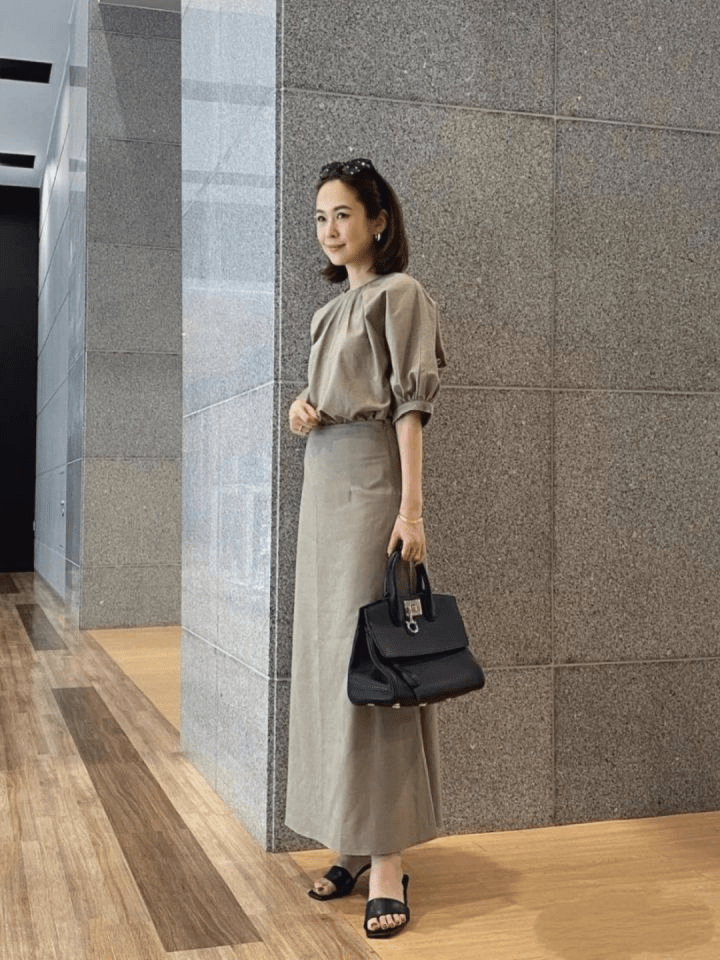 身材|50岁阿姨们这样穿真美,明明是简单基础的穿搭,看着却显贵还时髦