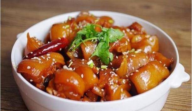 猪脚炖什么好吃简单做法 19704ee0fd494393b012c81d3a7f1fbe.jpeg