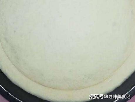 做法|孩子想吃披萨，点外卖太贵，在家不用烤箱就能做，味美实惠料又足