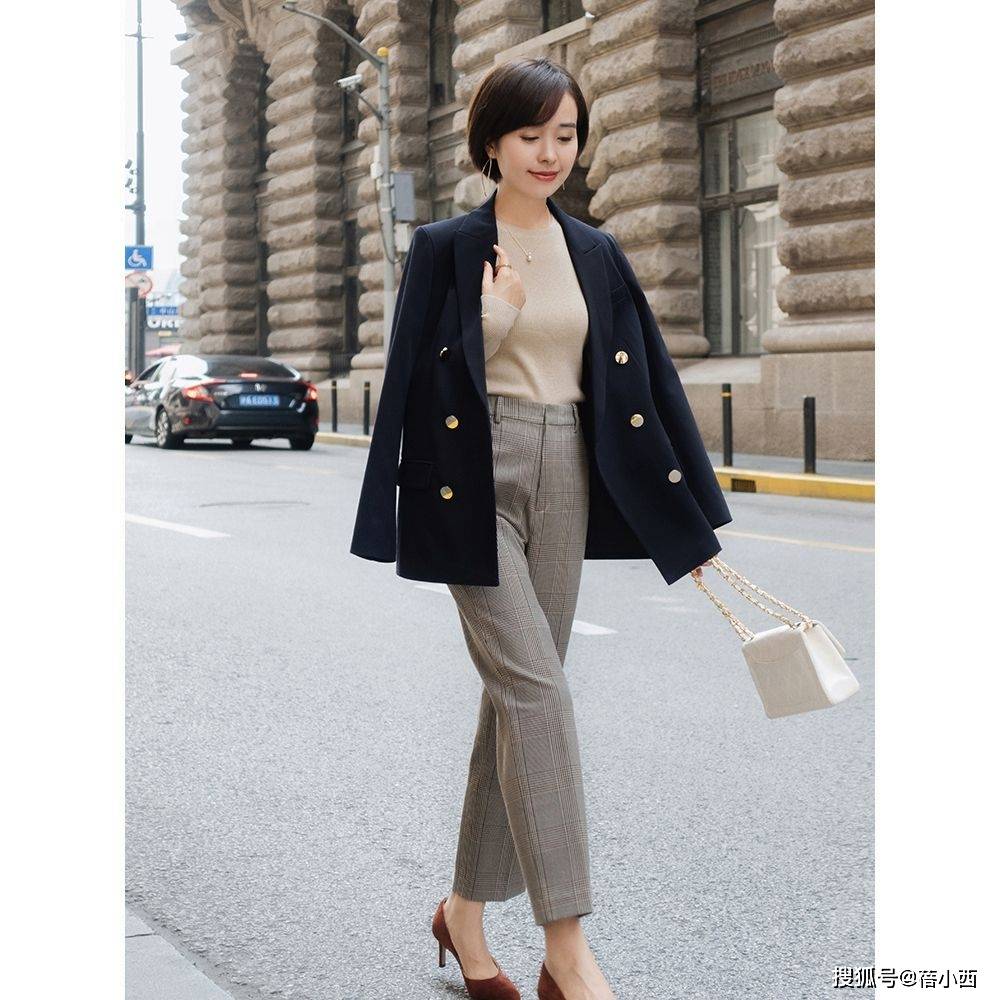 设计|知性又时髦!初秋穿搭需要的西装、风衣、开衫,我都帮你挑好了