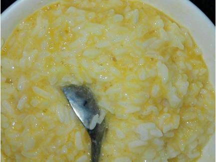 盛出|教你一招，炒出的蛋炒饭粒粒分明，营养又美味，作为早餐很不错