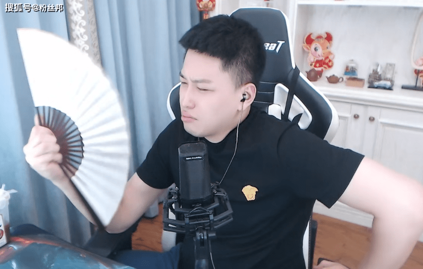 安排哥主播 8d2946a627894b6492c5e3612983c470.png