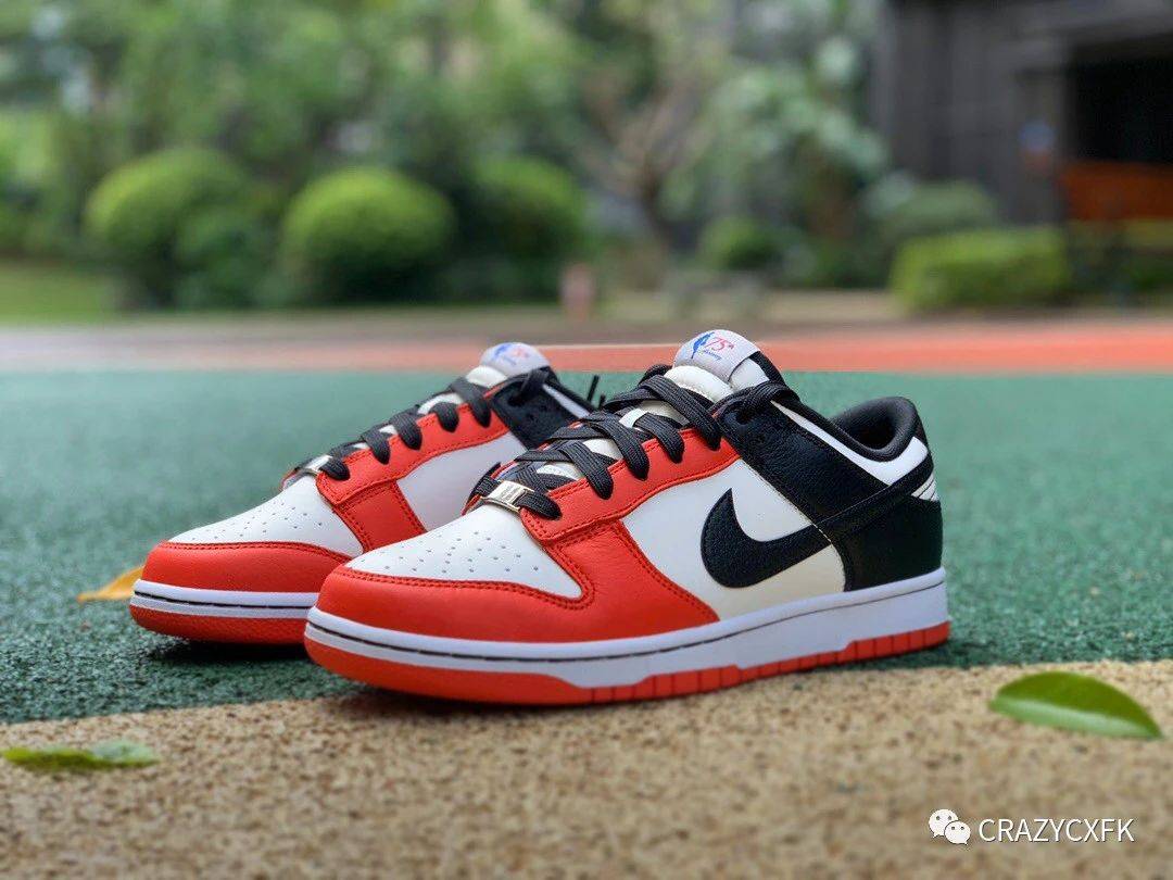 测评盘点|耐克联名 NBA 周年限定 Nike Dunk EMB 75th Anniversary 白黑红板鞋