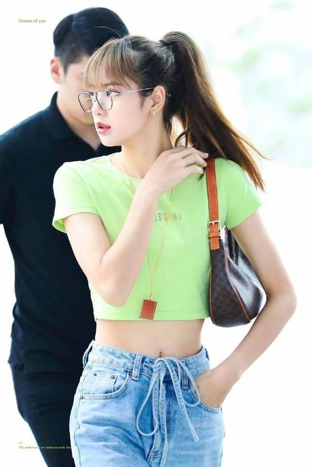 身材|153矮妹怎么穿更好看?这4种风格可一键复制,时髦又显高