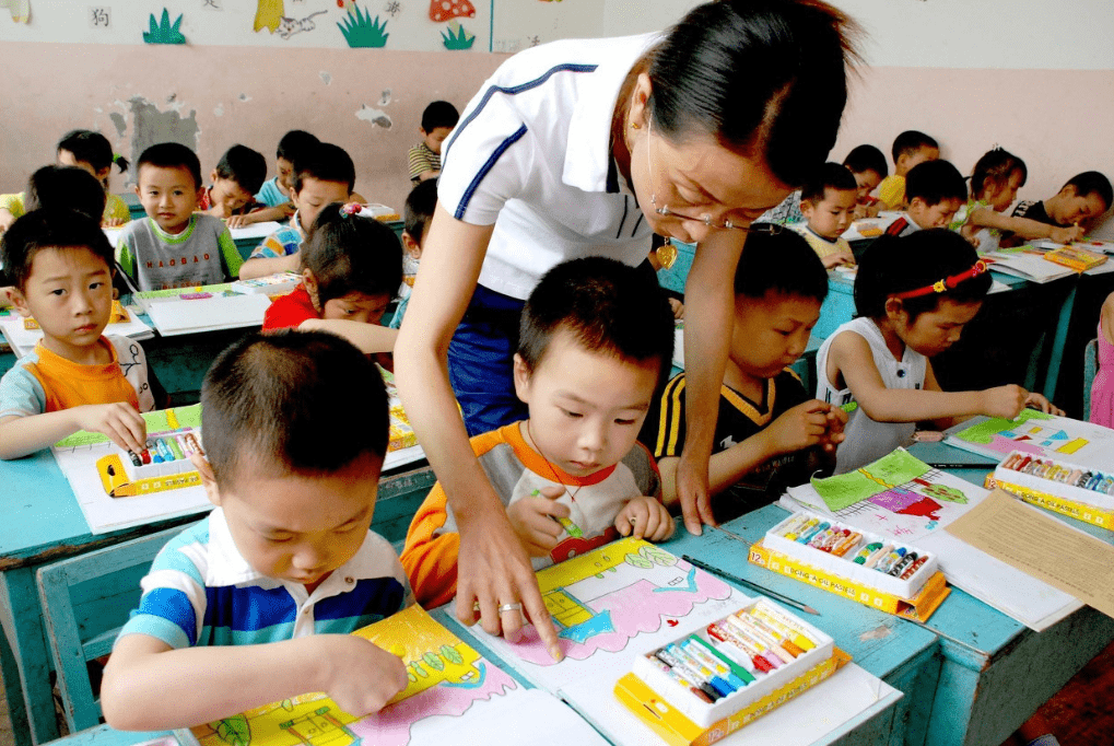 技能|孩子在上幼儿园前，家长得提前教会他们4项技能，这样才不会吃亏