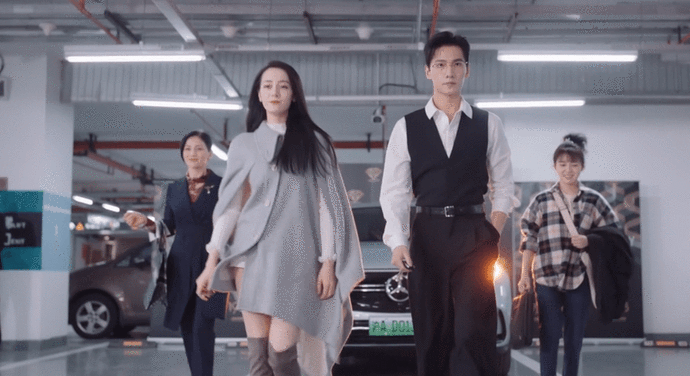 于途乔晶晶婚后怀孕照片 1081c62bdfce4e31b752255a7e0157a3.png