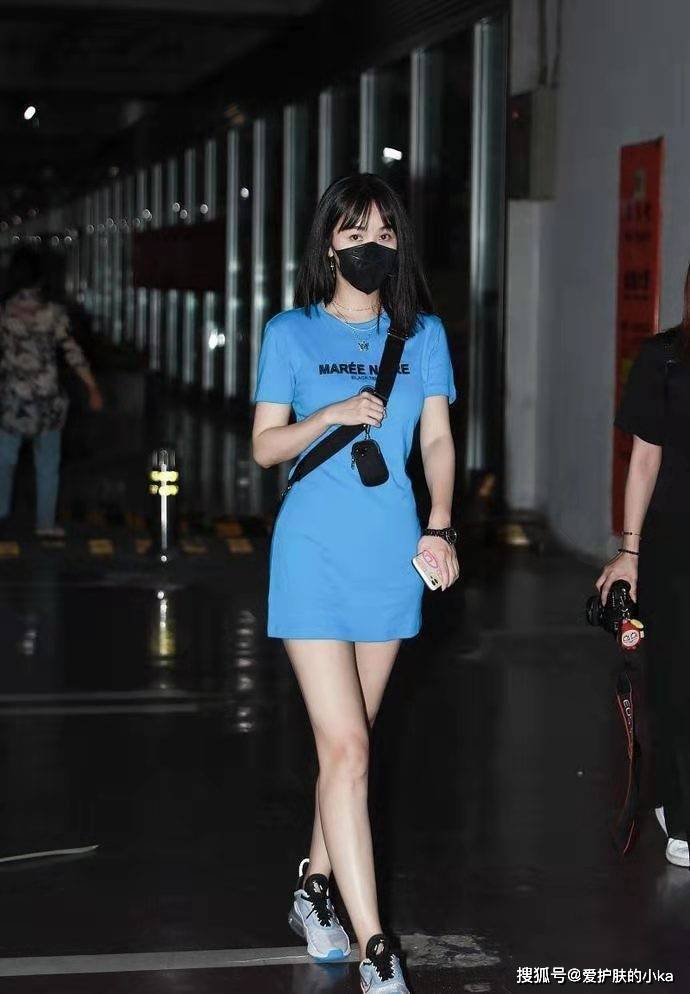 材质|李菲儿的眼睛也太大了吧,笑起来弯弯的好可爱,真有少女感
