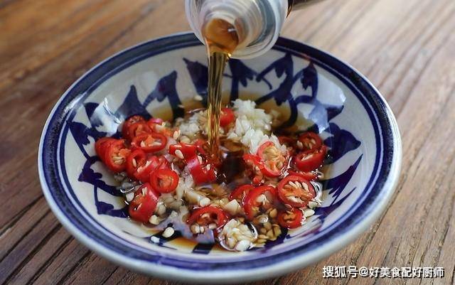 蔬菜|用莲藕和胡萝卜做早餐，好吃到不想放筷子，筋道柔软又带一丝香甜