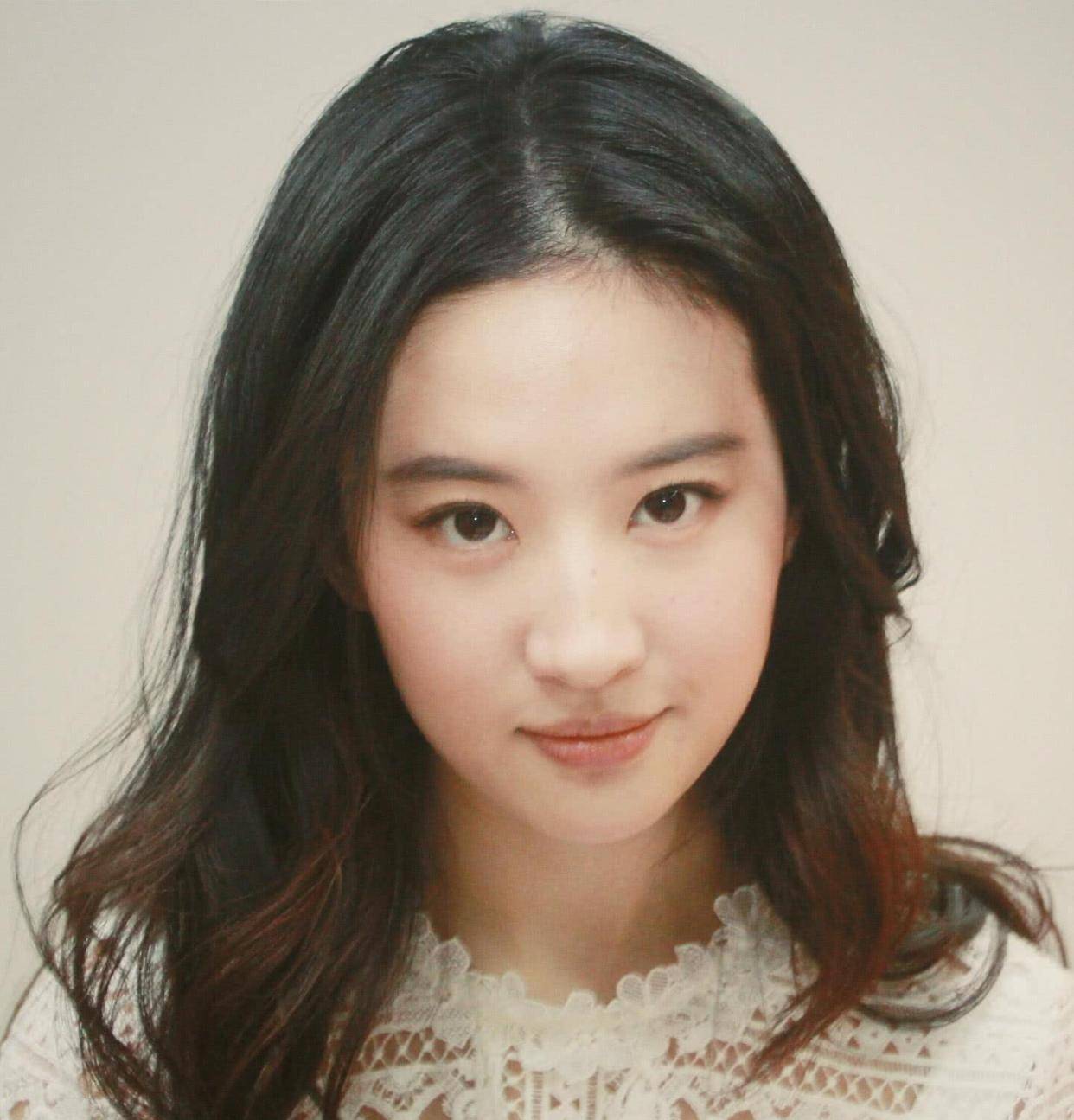 眼睛|别再吹捧丹凤眼了！这几位女演员告诉你，“凤眼”也可以美到爆